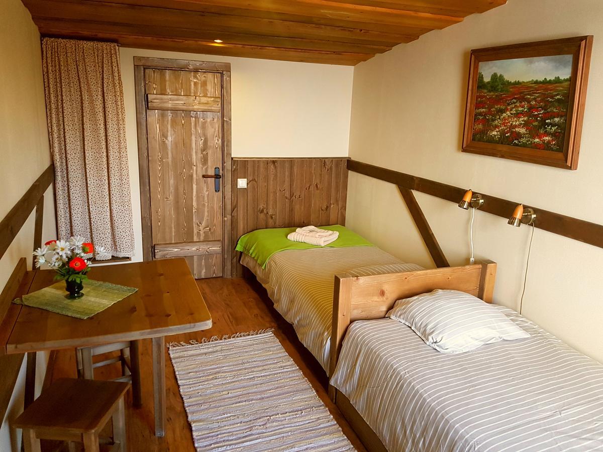 Guest House And Camping Jūrkalne Buitenkant foto